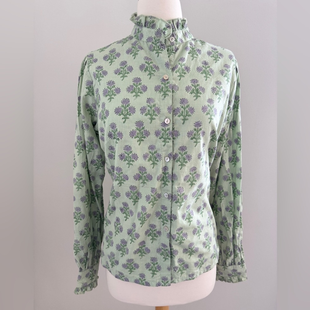 All in the Detail - Printed floral ruffle button up shirt top - Size Small